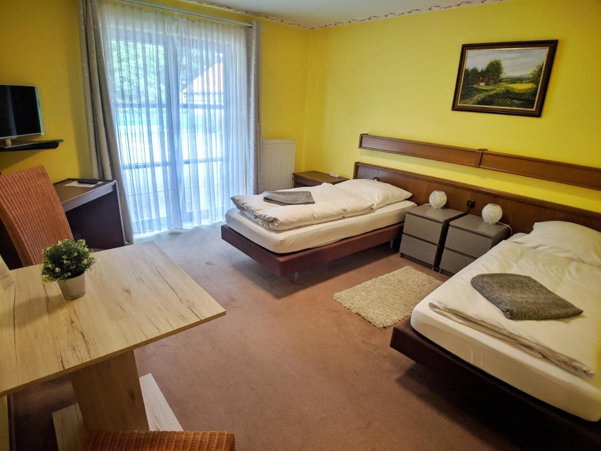 Hôtel Gastehaus Allergrund à Wienhausen Extérieur photo