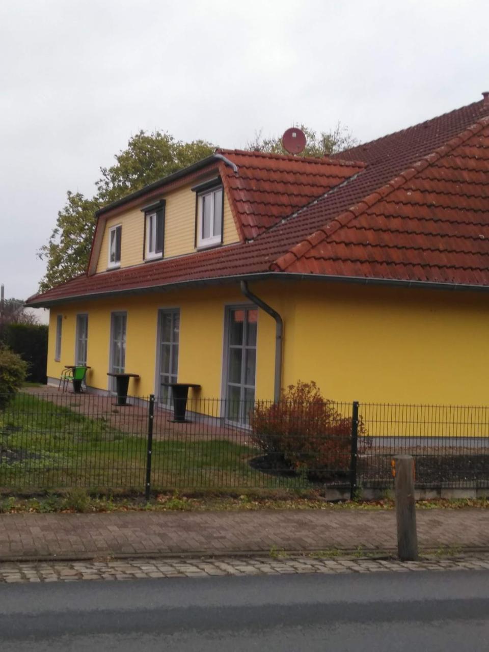 Hôtel Gastehaus Allergrund à Wienhausen Extérieur photo